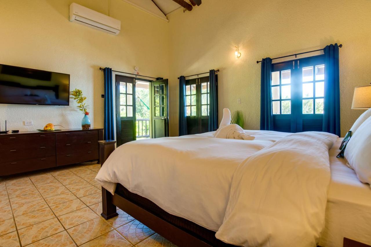 Mariposa Belize Beach Resort Placencia Eksteriør bilde